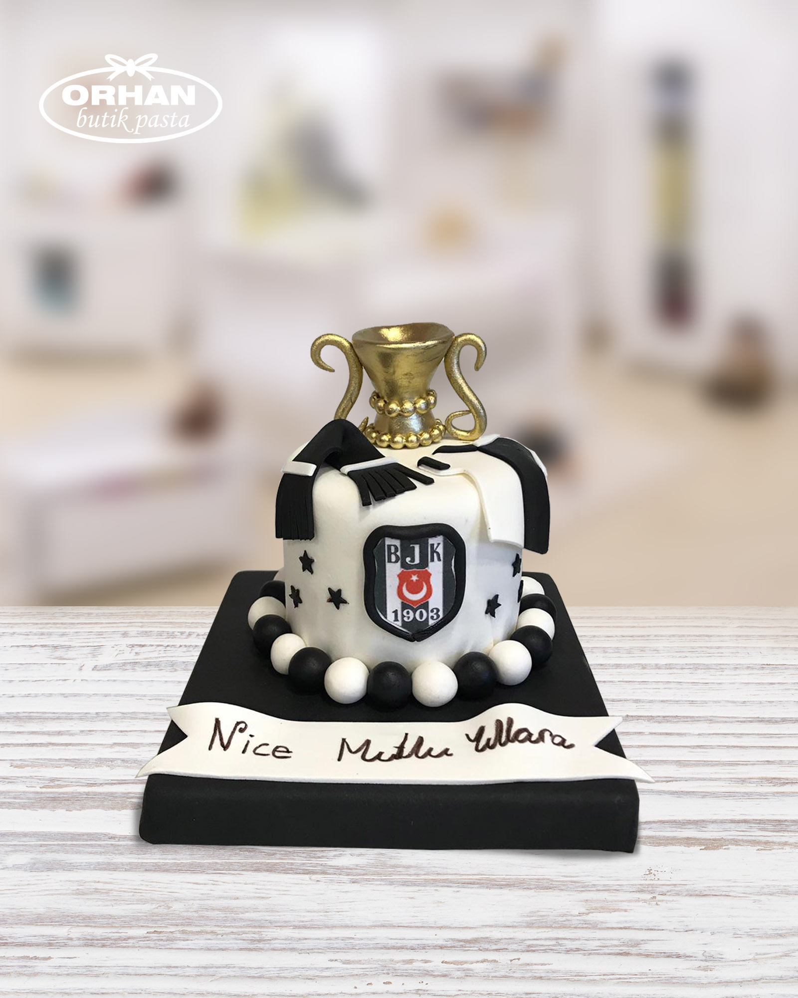 Beşiktaş Şampiyon Şekilli Tek Pasta
