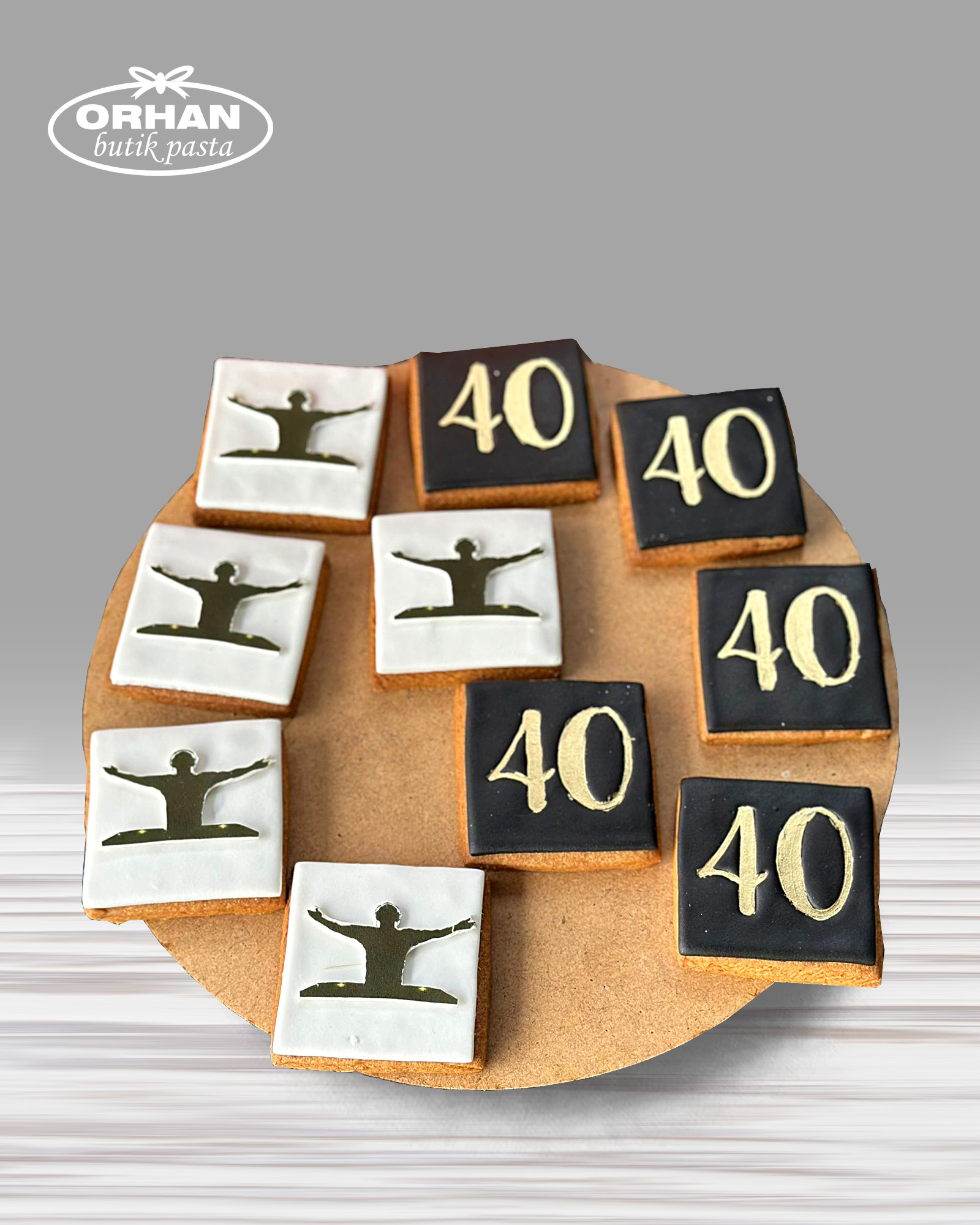 40 Yaş Şekilli Kurabiyeler