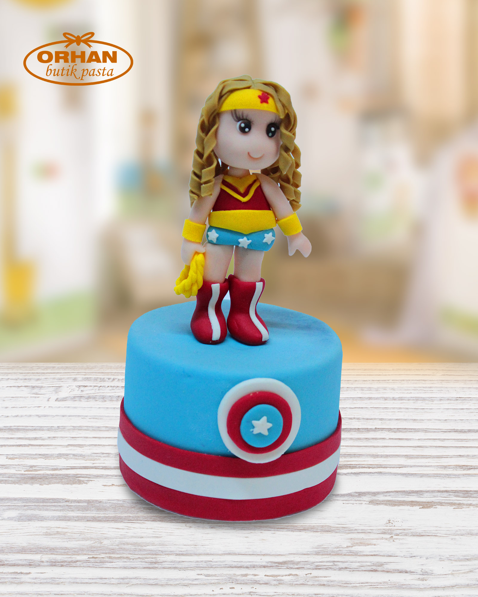 Wonder Woman Şekilli Tek Pasta